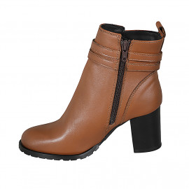 Stivaletto da donna con cerniera e fibbie in pelle color cuoio tacco 7 - Misure disponibili: 42, 43, 44 2