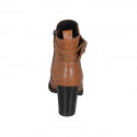 Stivaletto da donna con cerniera e fibbie in pelle color cuoio tacco 7 - Misure disponibili: 33, 42, 43, 44