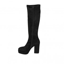 Woman's boot in black suede... 2