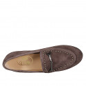 Mocassin pour femmes avec goujons et accessoire en daim taupe talon 1 - Pointures disponibles:  32, 35, 42, 43, 44
