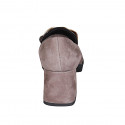 Mocassin pour femmes avec chaîne en daim taupe talon 6 - Pointures disponibles:  43, 45