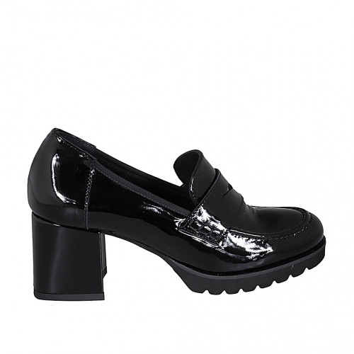 Mocassin pour femmes en cuir verni noir talon 6 - Pointures disponibles:  44