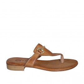 Mule entredoigt avec accessoire pour femmes en cuir cognac talon 2 - Pointures disponibles:  32, 33, 35, 42, 43, 44, 45