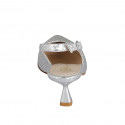 Décolleté aperta sul tallone in pelle laminata argento tacco 6 - Misure disponibili: 35, 46