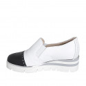 Woman's highfronted shoe in white and black leather with elastics and captoe wedge heel 4 - Available sizes:  34, 35, 42, 44, 46