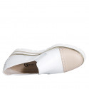 Scarpa accollata da donna in pelle bianca e beige con elastici e puntale zeppa 4 - Misure disponibili: 32, 34, 35, 42, 43, 44, 45, 46