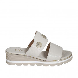 Mule para mujer con elastico y botones en piel beis claro cuña 4 - Tallas disponibles:  33, 34, 35, 42, 43, 44, 46