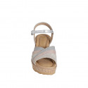 Sandale en daim lamé beige, rose, gris et cuir lamé argent avec courroie, plateforme et talon compensé 7 - Pointures disponibles:  31, 32, 34, 35, 42, 43, 45
