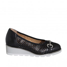 Woman's pump with removable insole and accessory in black pierced leather wedge heel 4 - Available sizes:  32, 33, 34, 35, 42, 43