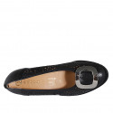 Escarpin pour femmes avec semelle amovible et accessoire en cuir et cuir perforé noir talon compensé 6 - Pointures disponibles:  32, 33, 34