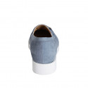 Scarpa accollata da donna con elastici e accessorio in camoscio azzurro avio tacco 3 - Misure disponibili: 32, 35, 42, 45