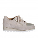 Woman's laced shoe with removable insole and zipper in beige suede and platinum laminated leather wedge heel 3 - Available sizes:  42