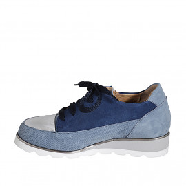 Woman's laced shoe with... 2