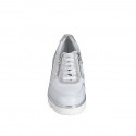 Scarpa stringata con cerniere in pelle bianca e pelle laminata argento zeppa 4 - Misure disponibili: 32, 42, 43, 44