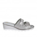 Mule pour femmes avec boucles réglables en daim imprimé lamé argent talon compensé 4 - Pointures disponibles:  33, 34, 35