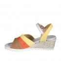 Sandale avec copurroie pour femmes en daim jaune, cognac et orange et cuir argent avec talon compensé 5 en raphia - Pointures disponibles:  32, 42, 44, 45