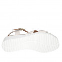 Sandale pour femmes en cuir verni nue avec courroie talon compensé 4 - Pointures disponibles:  33, 35, 43, 44, 45