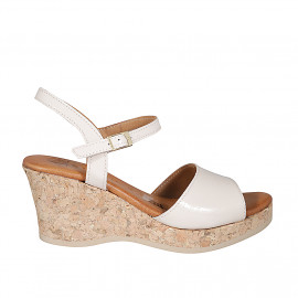 Woman's strap sandal in nude patent leather with platform and wedge heel 7 - Available sizes:  35