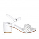 Sandale pour femmes en cuir et rafia blanc avec courroie à la cheville et strass talon 5 - Pointures disponibles:  35, 43, 44