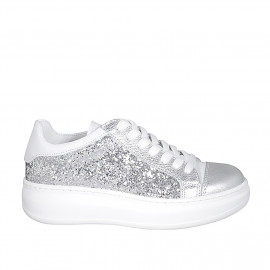 Scarpa stringata con plantare estraibile in pelle bianca, laminata argento con glitter zeppa 4 - Misure disponibili: 33, 34, 35, 42, 43, 44