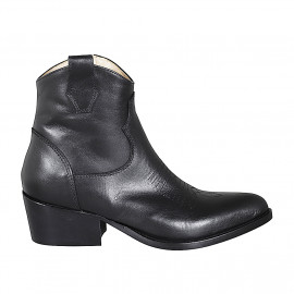 Woman's Texan ankle boot with zipper and embroidery in black leather heel 5 - Available sizes:  32, 33, 34, 35, 43, 44, 46