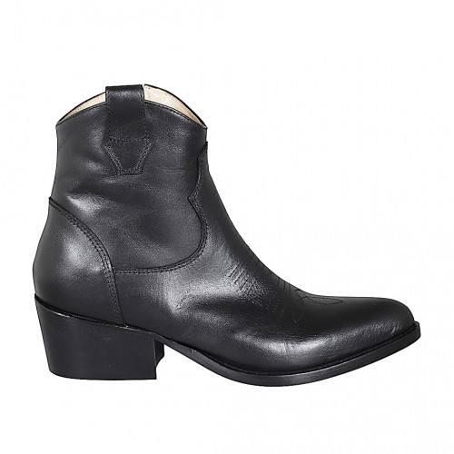 Woman's Texan ankle boot with zipper and embroidery in black leather heel 5 - Available sizes:  32, 33, 34, 35, 43, 44, 46