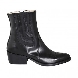 Woman's Texan ankle boot with zipper, elastic band and embroidered captoe in black leather heel 5 - Available sizes:  32, 33, 34, 35, 42, 43, 45, 46