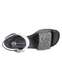 Sandale pour femmes en cuir blanc et rafia blanc et noir avec courroie à la cheville talon 3 - Pointures disponibles:  32, 33, 34, 35, 42, 43, 44, 45