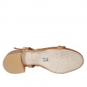 Slingback avec bout rondu et accessoire pour femmes en cuir cognac talon 4 - Pointures disponibles:  32, 33, 34, 35, 42, 43, 44