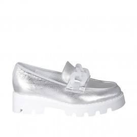 Woman's mocassin with translucent chain in silver laminated leather heel 4 - Available sizes:  32, 33, 34