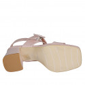 Sandalia para mujer con plataforma, hebilla y elastico en charol rosa tacon 7 - Tallas disponibles:  33, 34, 35, 42, 43, 44, 45