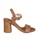 Sandale avec courroie pour femmes en cuir tressé cognac talon 7 - Pointures disponibles:  32, 33, 34, 35, 42, 43