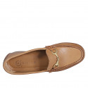 Mocassino da donna con accessorio oro in pelle color cuoio tacco 2 - Misure disponibili: 33, 35, 42, 43, 44