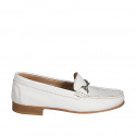 Mocassin avec accessoire argent pour femmes en cuir blanc talon 2 - Pointures disponibles:  35, 45