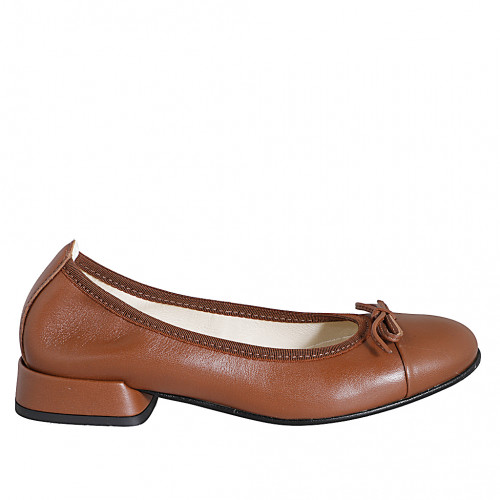 Ballerina da donna con puntale e fiocco in pelle marrone tacco 2 - Misure disponibili: 32, 33, 35, 42, 43, 44, 45