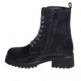 Woman's laced ankle-high... 2