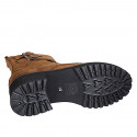 Stivaletto stringato anfibio da donna con cerniera interna e doppia fibbia in camoscio marrone tacco 5 - Misure disponibili: 32, 35, 42, 43