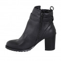 Stivaletto da donna con doppia cerniera, fibbia e punta tonda in pelle nera tacco 7 - Misure disponibili: 32, 34, 35, 42, 43, 44, 45