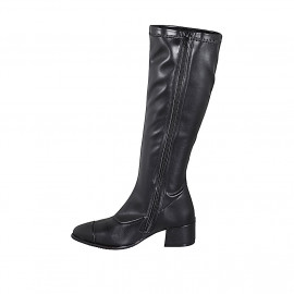 Woman's boot in black... 2