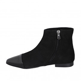 Stivaletto a punta da donna in camoscio nero con cerniera interna e puntale in vernice nera tacco 2 - Misure disponibili: 33, 34, 35, 42, 43, 46 2