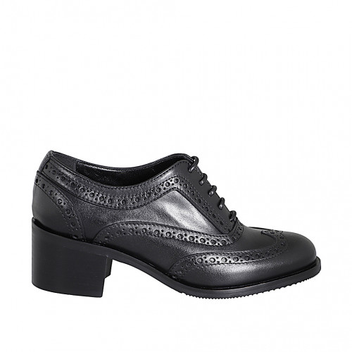 Zapato Oxford con cordones para mujer en piel negra con punta de ala tacon 5 - Tallas disponibles:  35, 43, 44