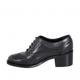 Woman's laced Oxford shoe in black leather with wingtip heel 5 - Available sizes:  35, 43, 44 2