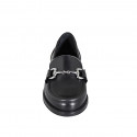 Mocassin avec accessoire pour femmes en cuir noir talon 2 - Pointures disponibles:  32, 42