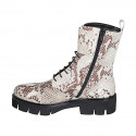 Bottines pour femmes stil combat avec lacets, bout droit, boucles et fermeture éclair en cuir imprimé blanc et noir talon 4 - Pointures disponibles:  32, 33, 34, 35, 42, 43, 44, 45, 47