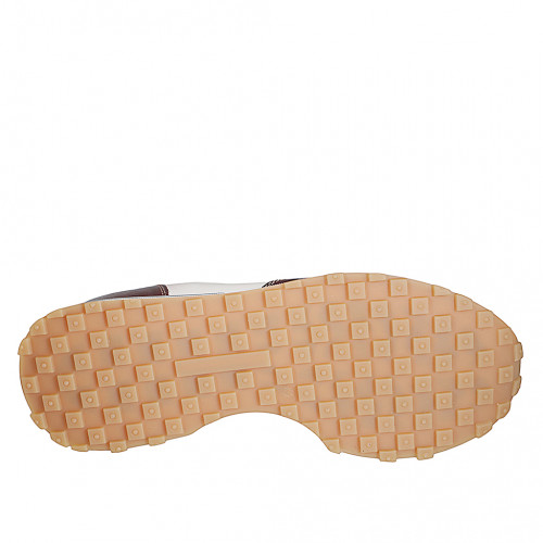 Sneaker stringata da donna con plantare estraibile in pelle avorio e bourdeax zeppa 4 - Misure disponibili: 43, 44, 45, 46 Sneaker stringata da donna con plantare estraibile in pelle avorio e bourdeax zeppa 4 - Misure disponibili: 43, 44, 45, 46