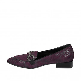 Woman's pointy mocassin with accessory in purple suede and black patent leather heel 3 - Available sizes:  32, 33, 34, 35, 42, 44, 45 2