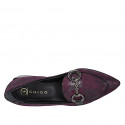 Mocasino a punta para mujer con accesorio en gamuza morada y charol negro tacon 3 - Tallas disponibles:  32, 33, 34, 35, 44, 45