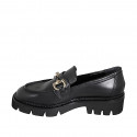 Mocassino da donna in pelle nera con accessorio dorato con tacco 4 - Misure disponibili: 32, 35, 44, 45, 46