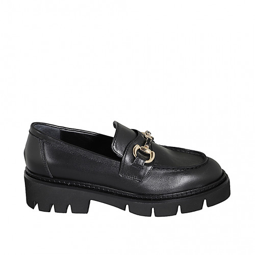 Mocasin pour femmes en cuir noir avec accessoire or et talon 4 - Pointures disponibles:  32, 35, 44, 45, 46