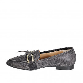 Mocasíno a punta para mujer en piel craquelada negra con accesorio y moño tacon 2 - Tallas disponibles:  33, 34, 35, 42, 43, 44, 45, 46 2